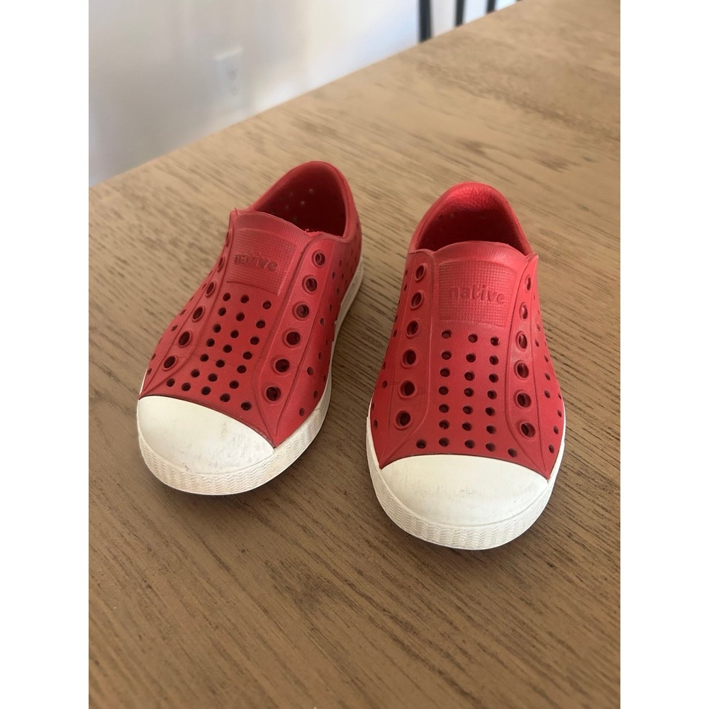 Cherry Red Little Kids Native Sandals 6c Gender Neutral